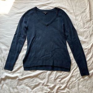 RW & CO long sleeve sweater navy xs